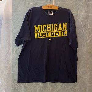 Nike Michigan T-shirt size L